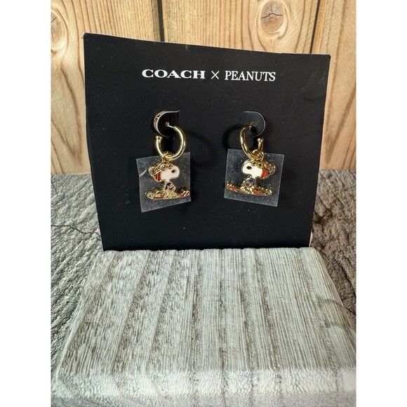 NWT Coach X Peanuts Snoopy Ski Huggie Earrings - Picture 2 of 8
